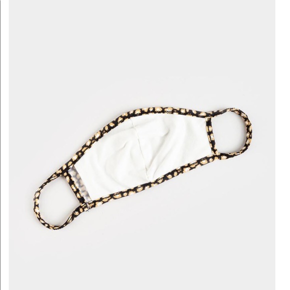 Francesca’s reusable dot leopard face mask - Picture 3 of 5